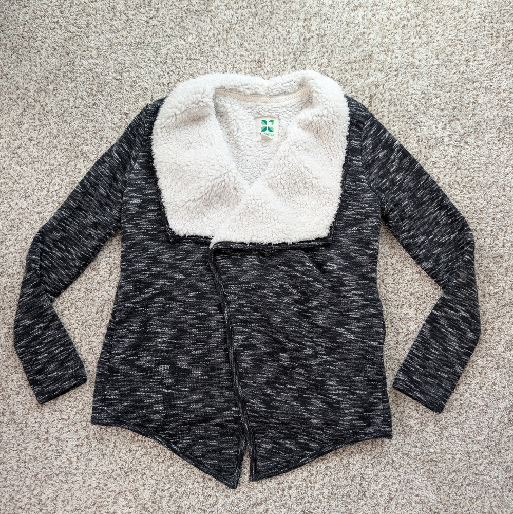 Green Tea Black and White Sherpa Cardigan Medium - Picture 6 of 11